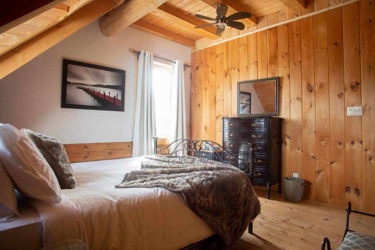 Hebergement "La Maison En Bois Rond" Sainte-Marie Quarto foto