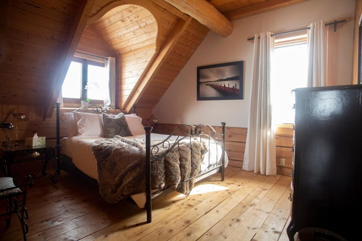 Hebergement "La Maison En Bois Rond" Sainte-Marie Quarto foto
